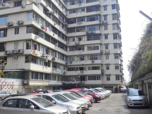 4 BHK Flat for Sale in Walkeshwar - Sagar Mahal